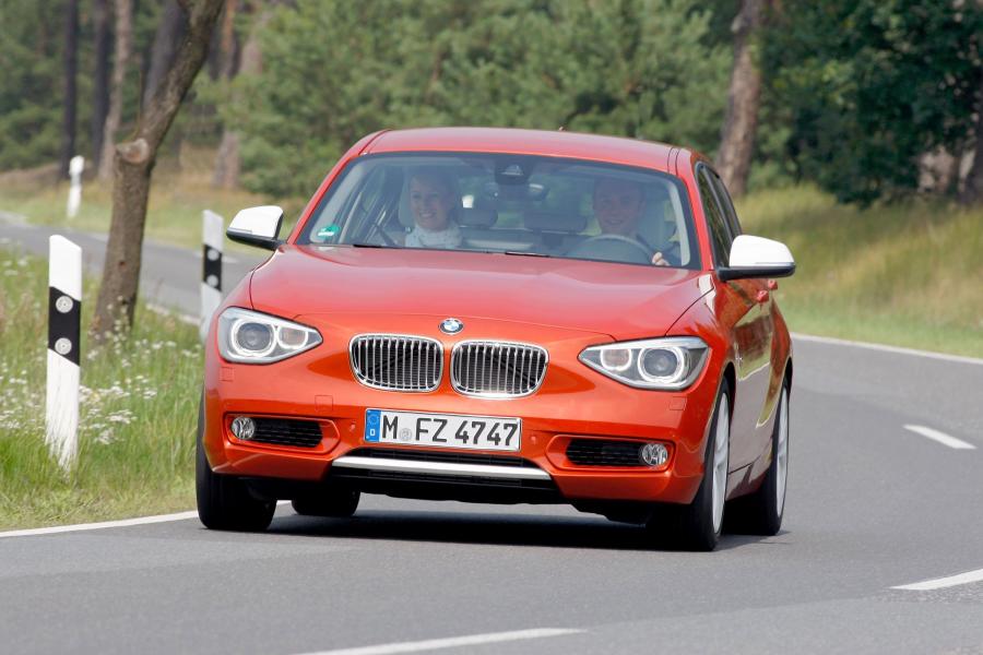 BMW 1-Series Urban Line 2012 года  (фото 57 из 82)